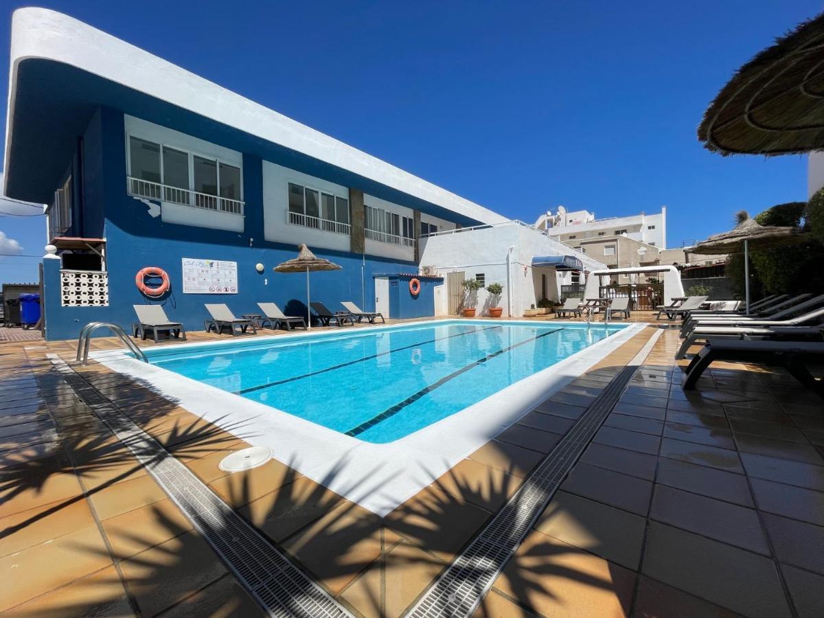 Apartamentos Cel Blau Санта-Эулалия-дель-Рио Экстерьер фото