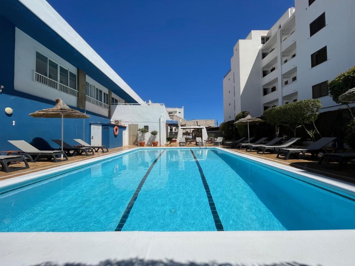 Apartamentos Cel Blau Санта-Эулалия-дель-Рио Экстерьер фото
