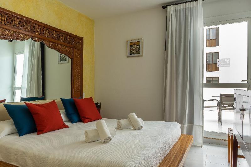 Apartamentos Cel Blau Санта-Эулалия-дель-Рио Номер фото