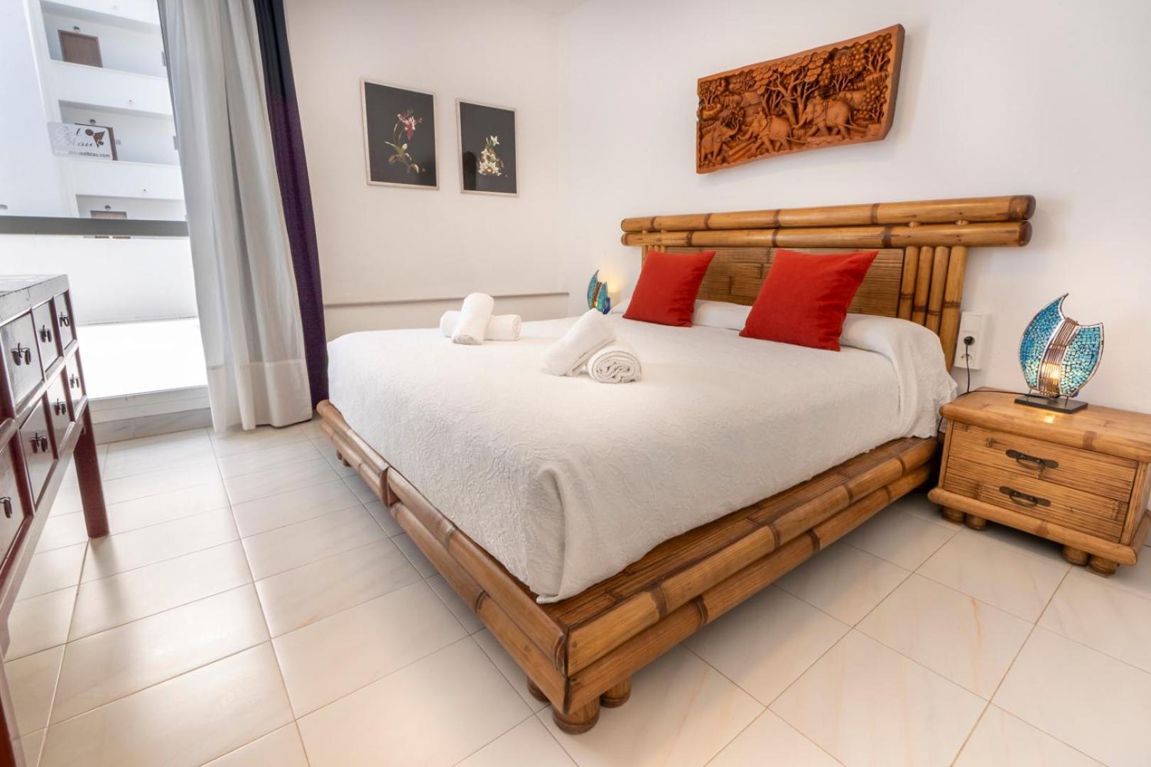 Apartamentos Cel Blau Санта-Эулалия-дель-Рио Экстерьер фото
